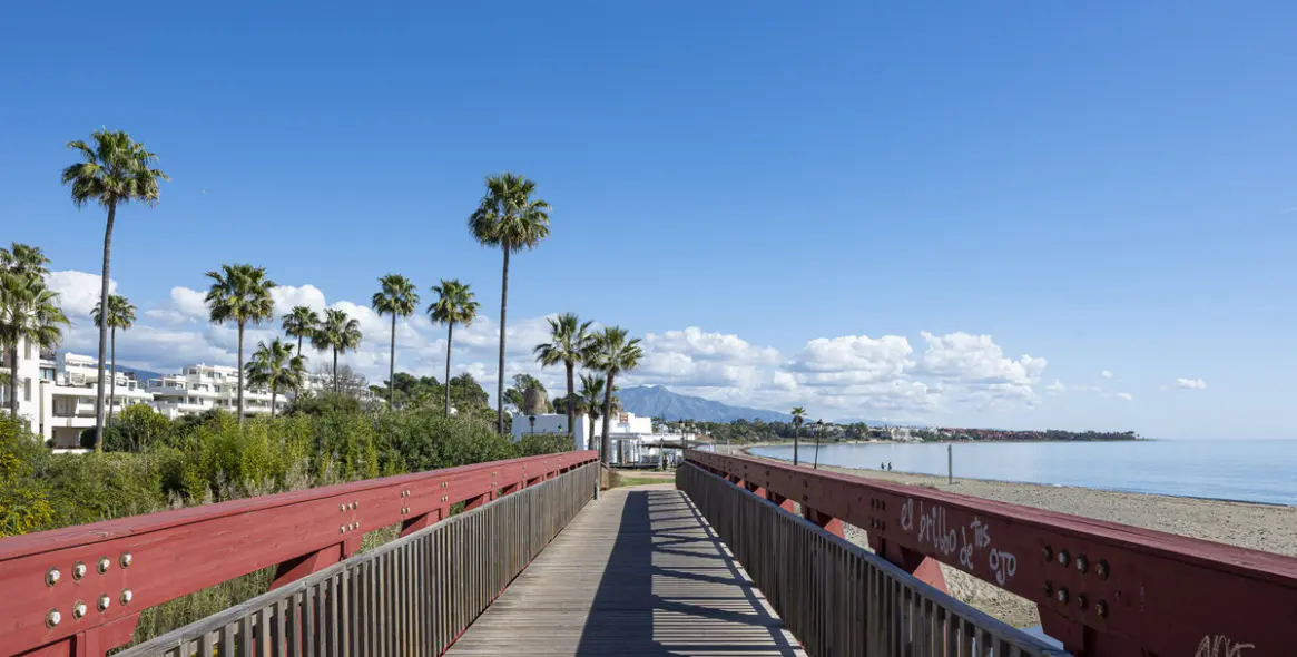Venta de apartamento en planta baja en Estepona 27