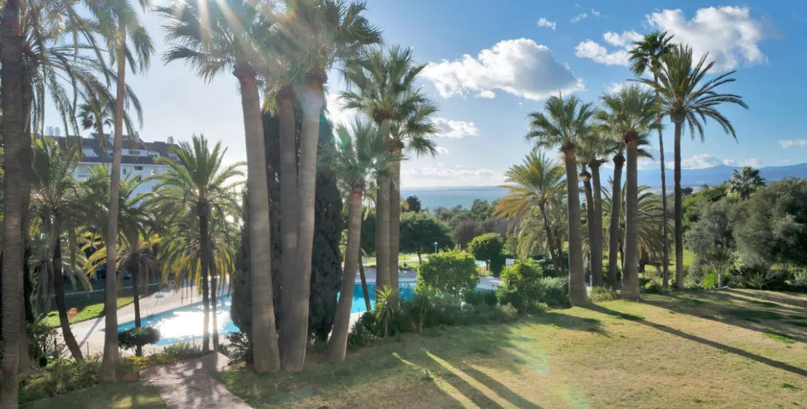Long-term rent of middle floor apartment in Río Real 51