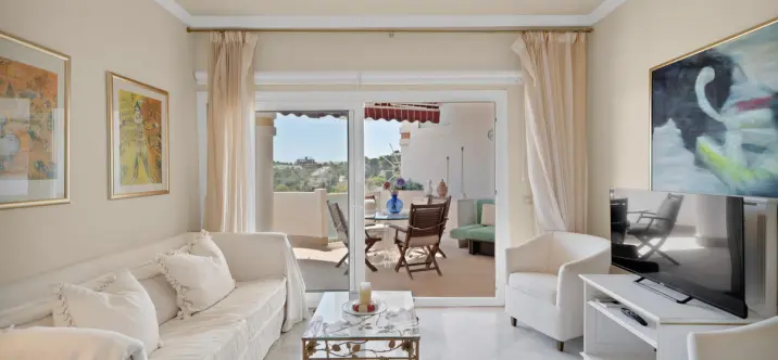 Long-term rent of penthouse in Río Real 1