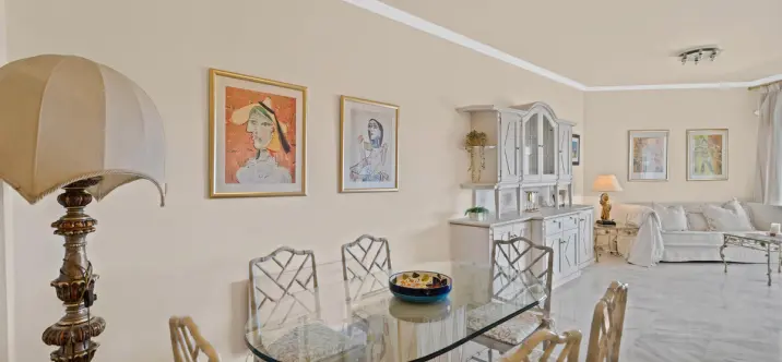 Long-term rent of penthouse in Río Real 2