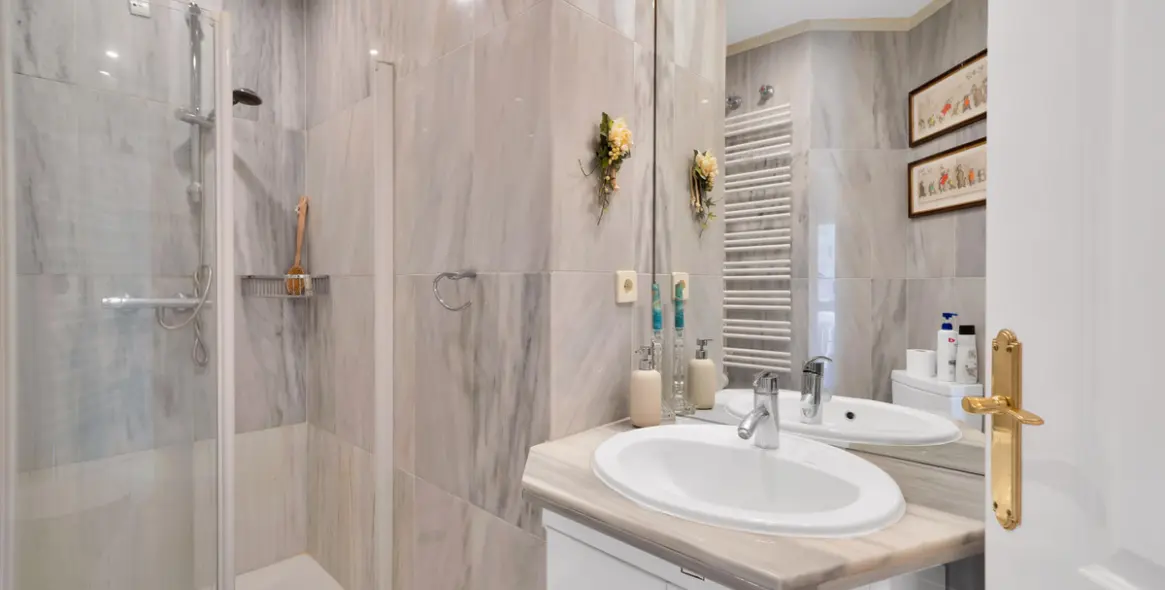 Long-term rent of penthouse in Río Real 7