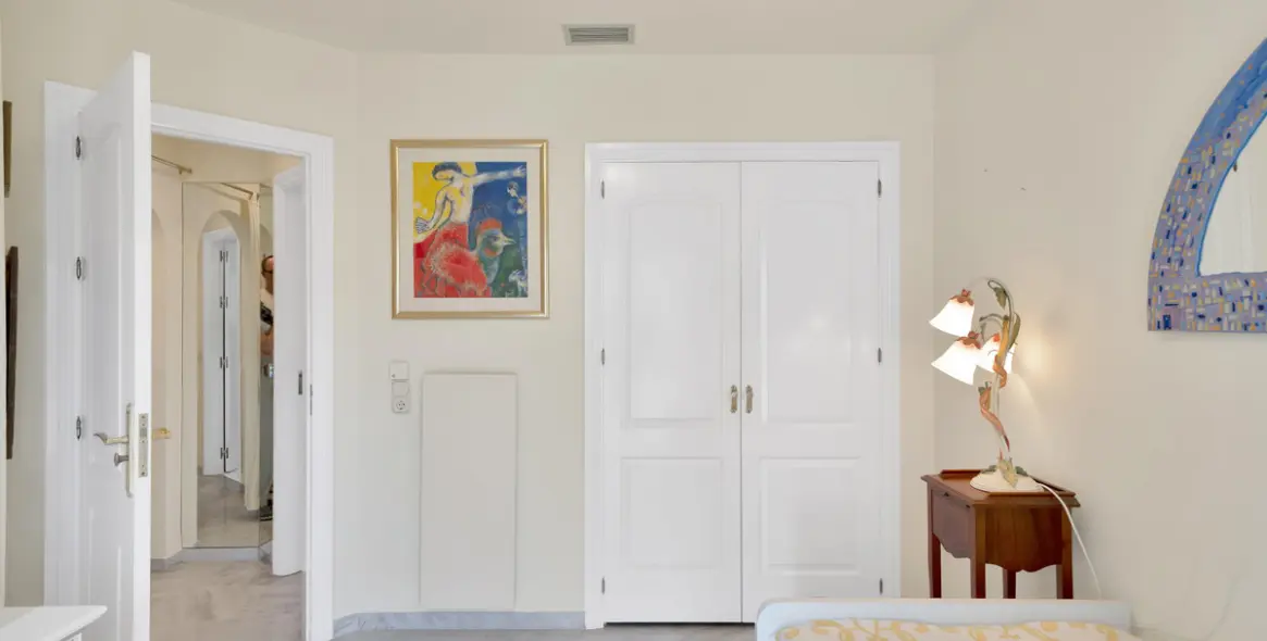 Long-term rent of penthouse in Río Real 27