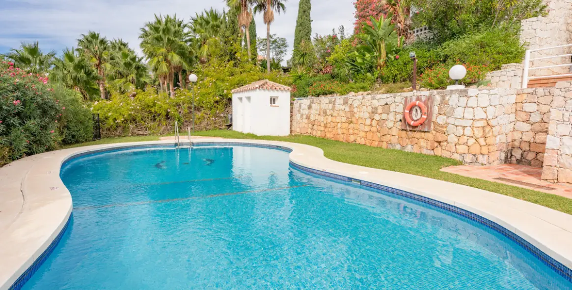 Long-term rent of penthouse in Río Real 44