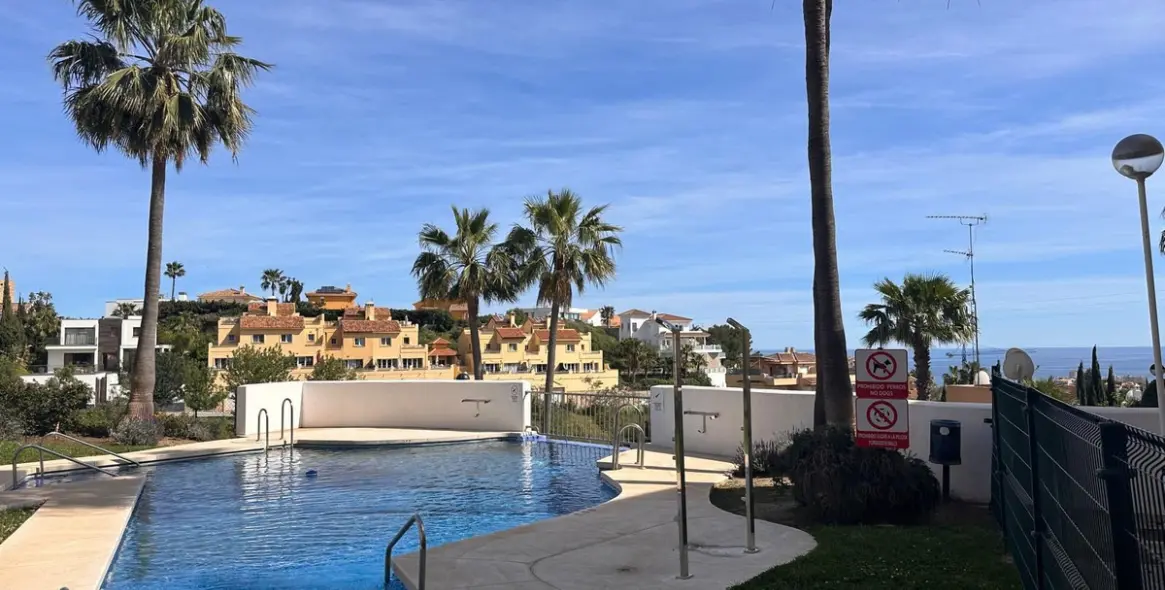 Sale of ground floor apartment in Mijas Costa 1