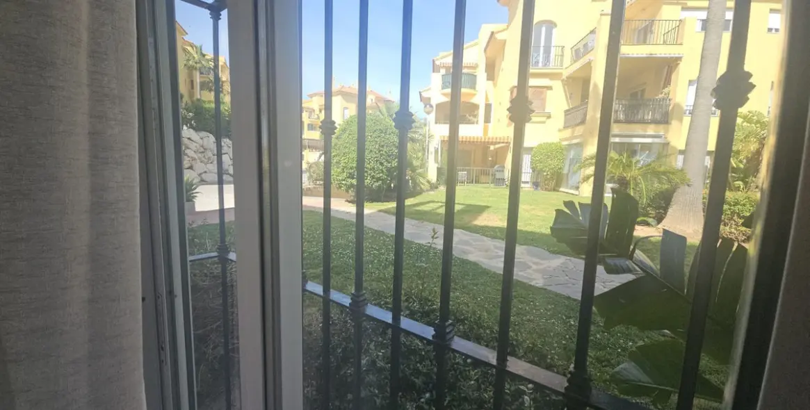 Sale of ground floor apartment in Mijas Costa 8