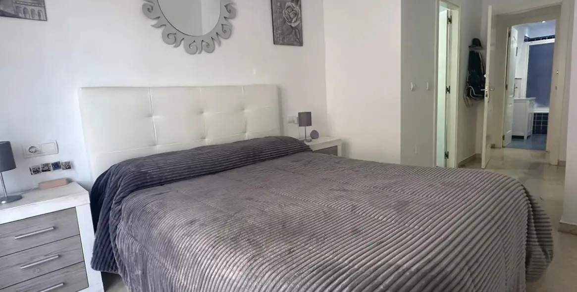 Sale of ground floor apartment in Mijas Costa 32