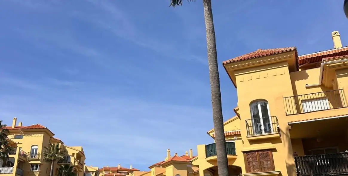 Sale of ground floor apartment in Mijas Costa 43