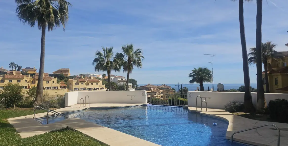 Sale of ground floor apartment in Mijas Costa 50
