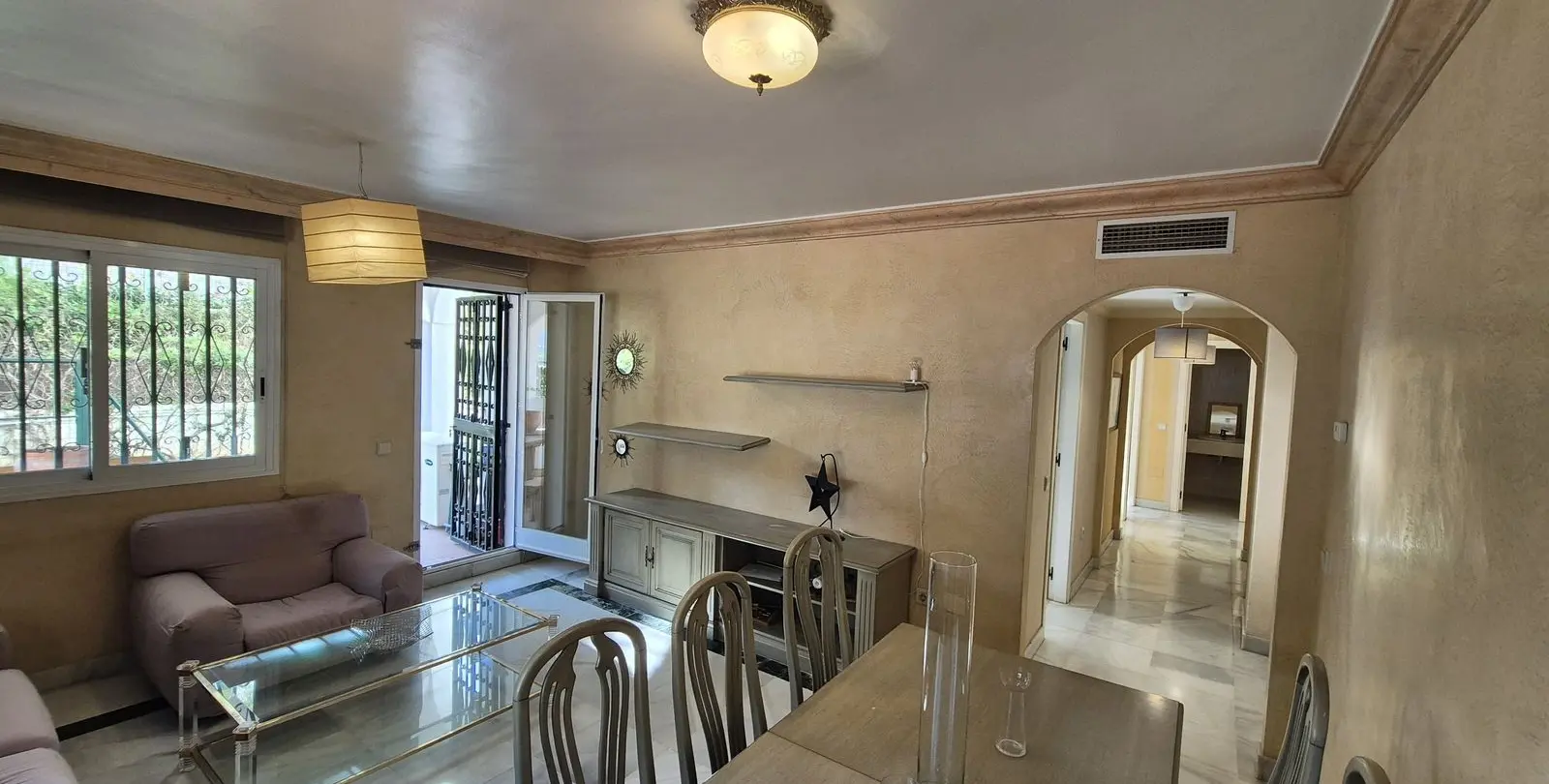 Sale of ground floor apartment in Nagüeles 7