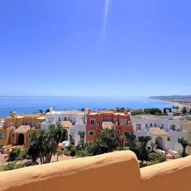 Venta de ático dúplex en Casares Playa