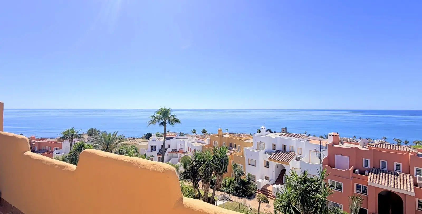 Venta de ático dúplex en Casares Playa 11