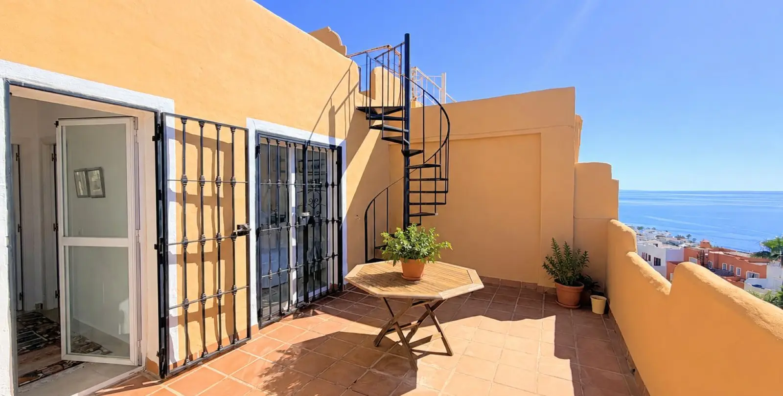 Venta de ático dúplex en Casares Playa 25