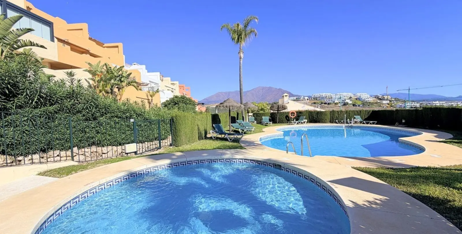 Venta de ático dúplex en Casares Playa 36