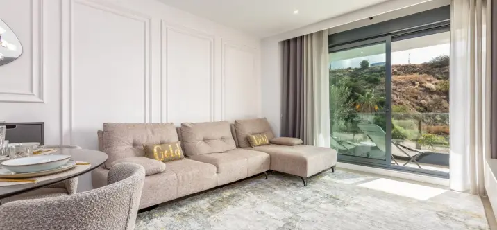 Venta de apartamento en planta media en Higueron 4