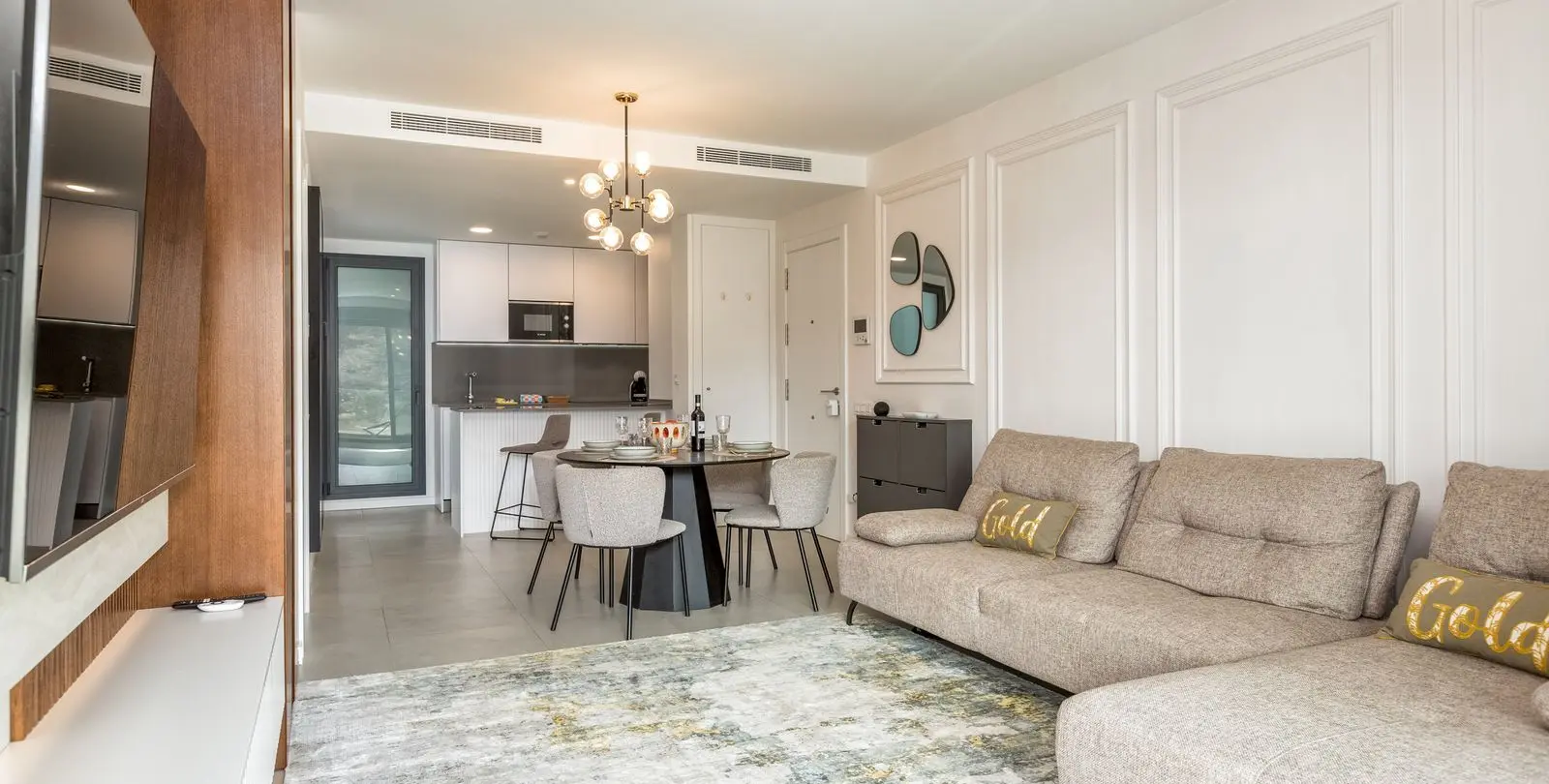 Sale of middle floor apartment in Higueron 3