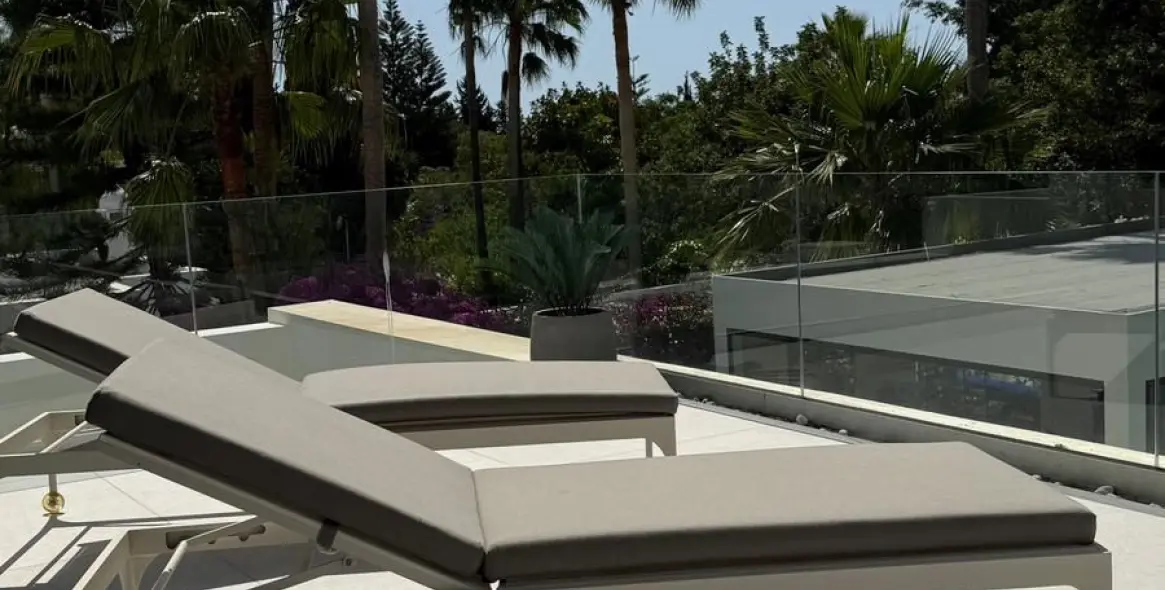 Long-term rent of detached villa in Sierra Blanca 6