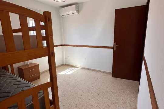 Image 4 thumb