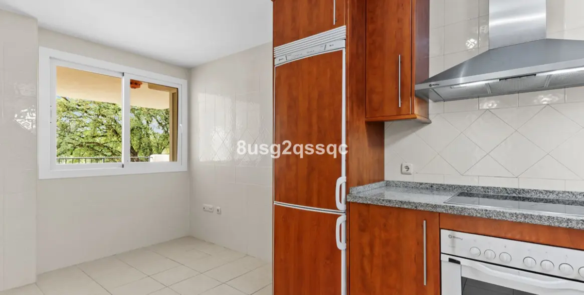 Venta de apartamento en planta baja en Elviria 4