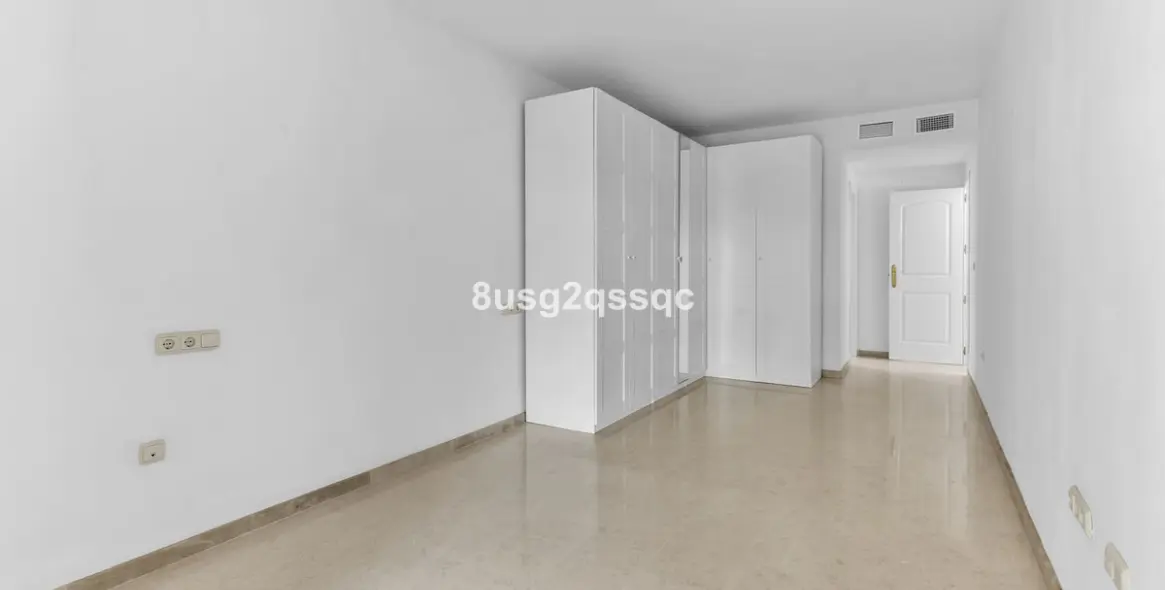 Venta de apartamento en planta baja en Elviria 8