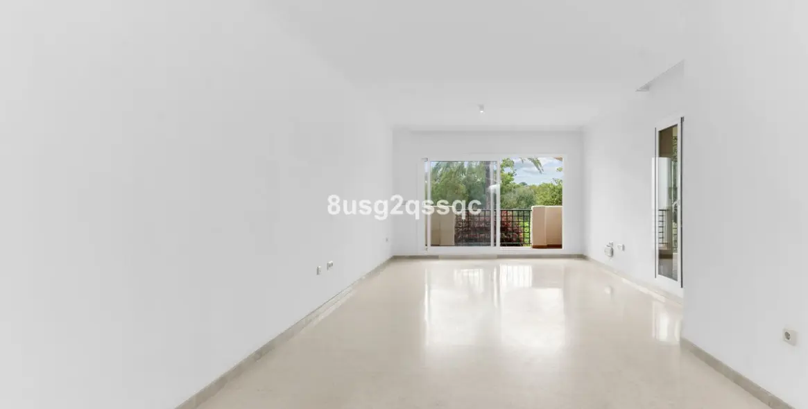 Venta de apartamento en planta baja en Elviria 11