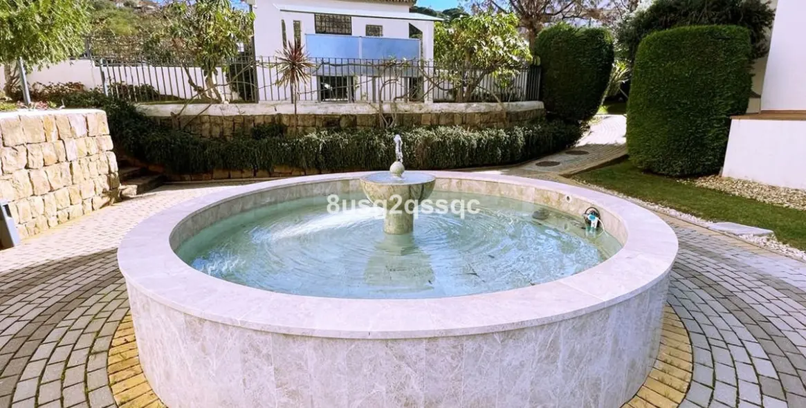 Venta de apartamento en planta baja en Elviria 24