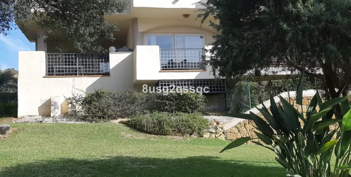 Venta de apartamento en planta baja en Elviria 28