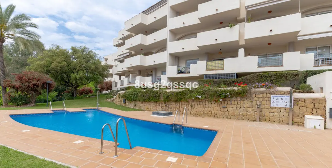 Venta de apartamento en planta baja en Elviria 32