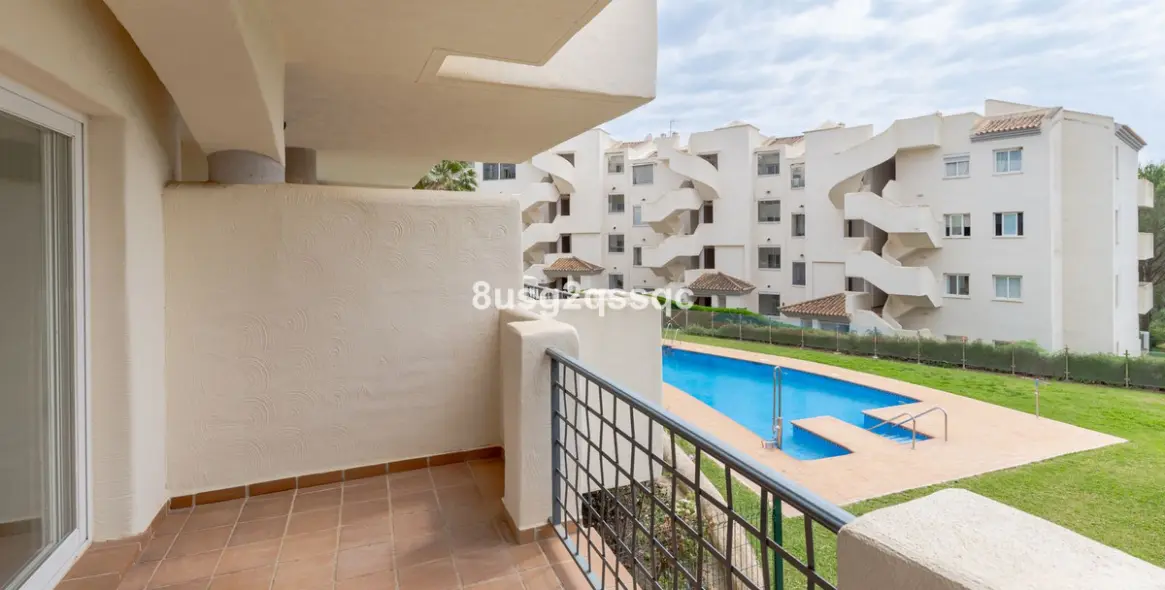 Venta de apartamento en planta baja en Elviria 36