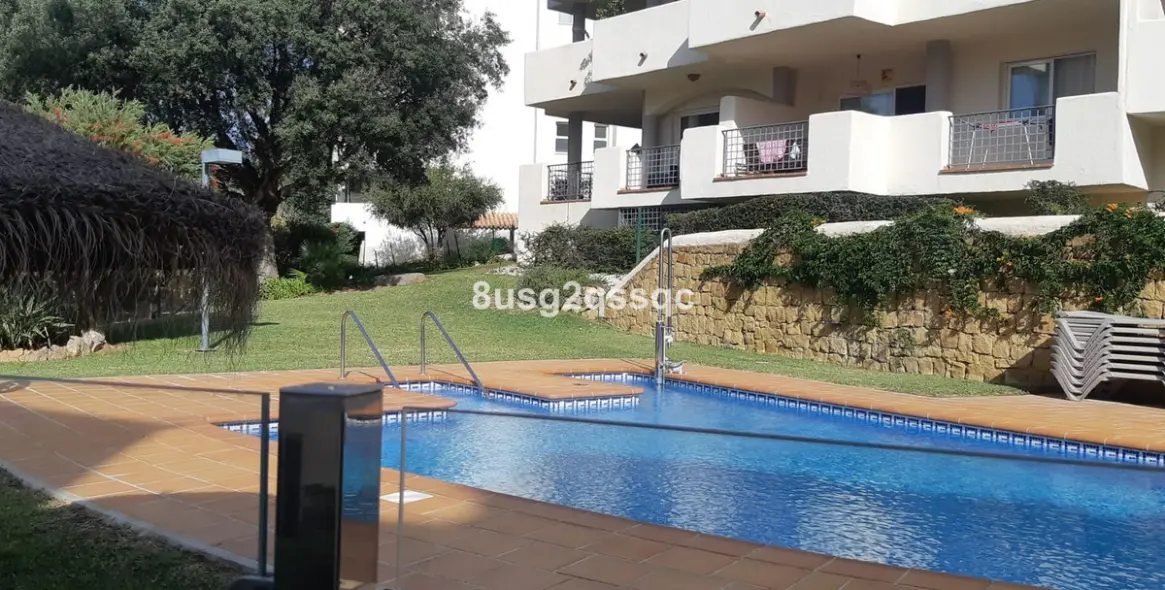 Venta de apartamento en planta baja en Elviria 41