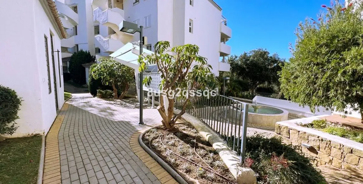 Venta de apartamento en planta baja en Elviria 54