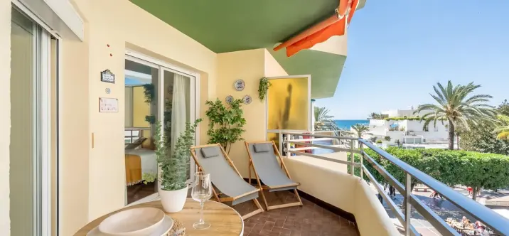 Sale of middle floor apartment in Marbella 0