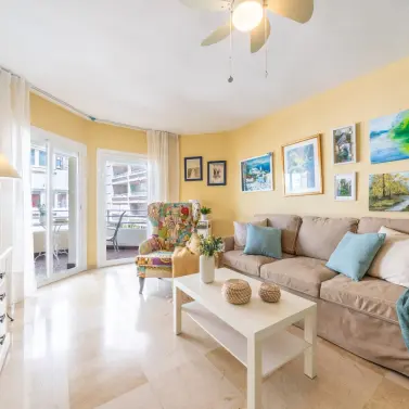 Sale of middle floor apartment in Marbella