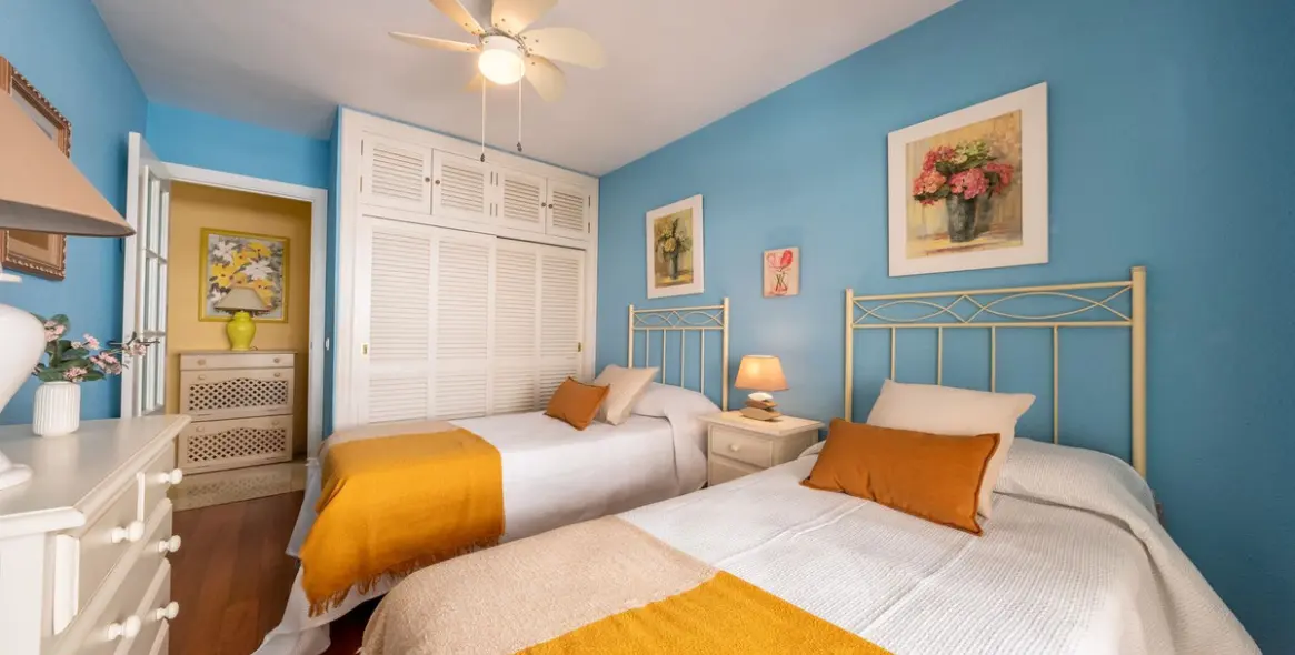 Sale of middle floor apartment in Marbella 5