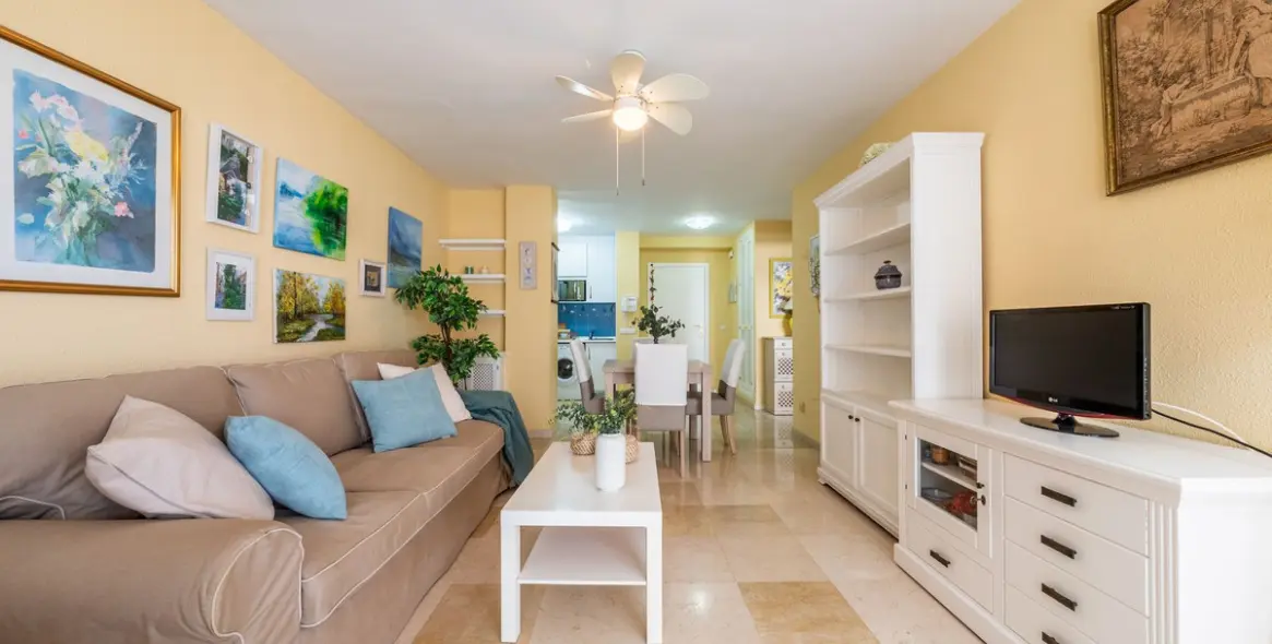 Sale of middle floor apartment in Marbella 10