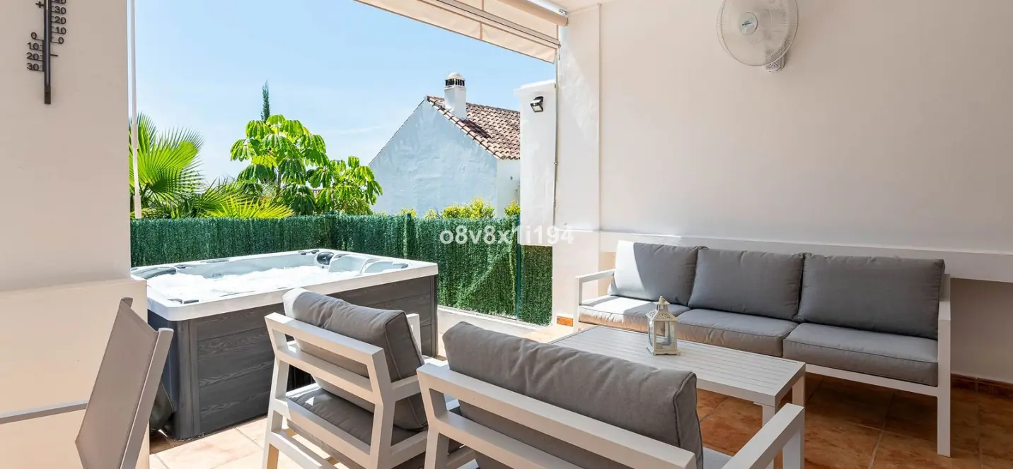 Venta de casa pareada en Casares 1