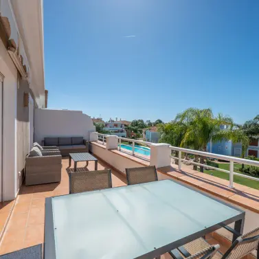Venta de ático en Estepona