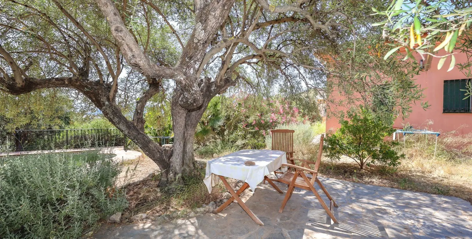 Sale of detached villa in Monda 3