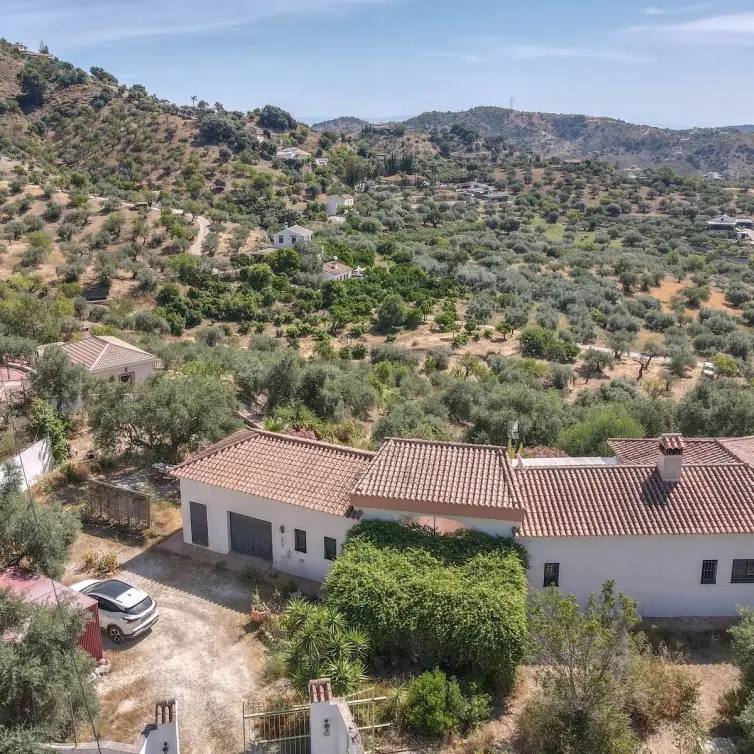 Venta de villa independiente en Monda