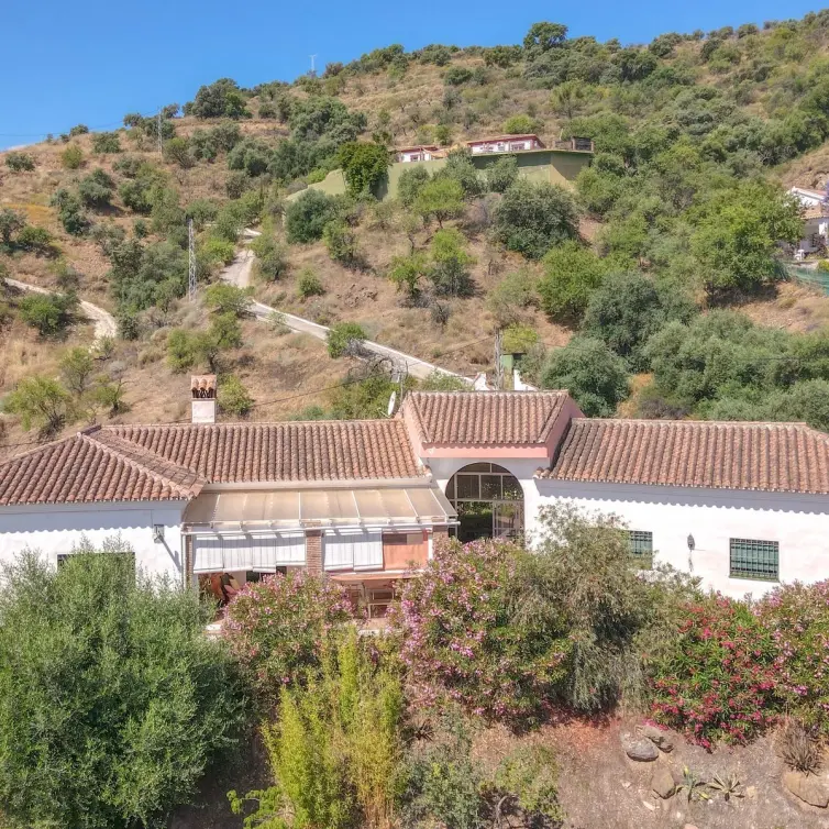 Venta de villa independiente en Monda