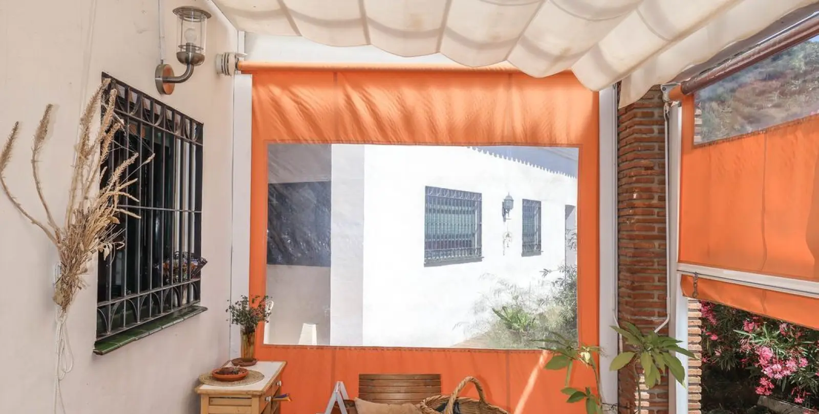 Sale of detached villa in Monda 24
