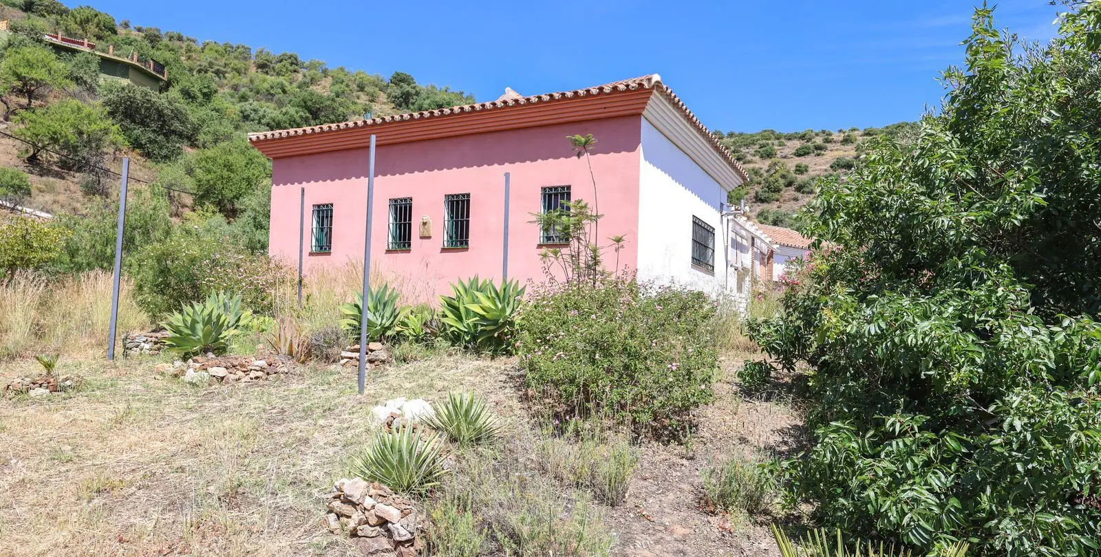 Sale of detached villa in Monda 40