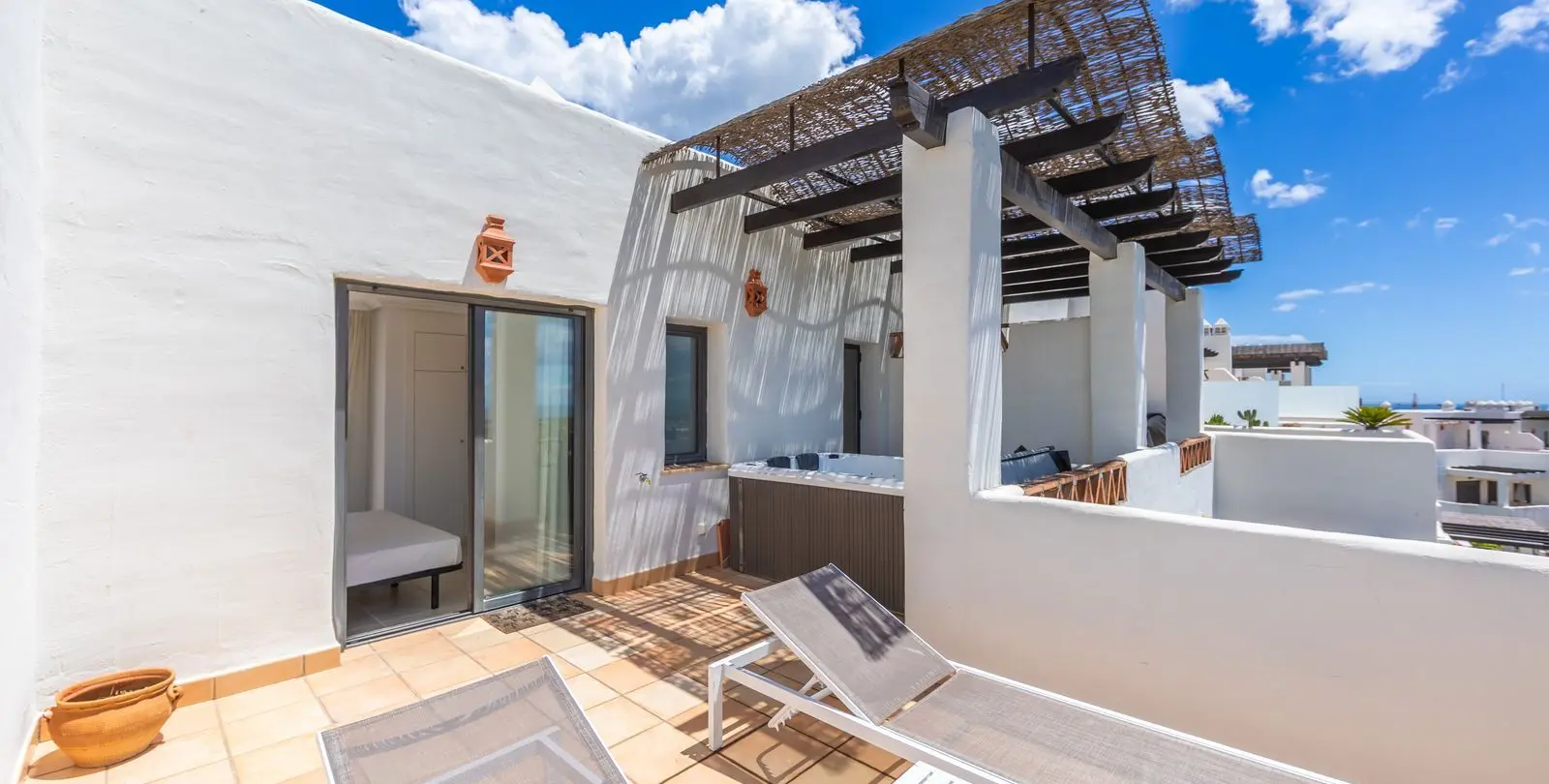 Продажа пентхауса в Estepona 43