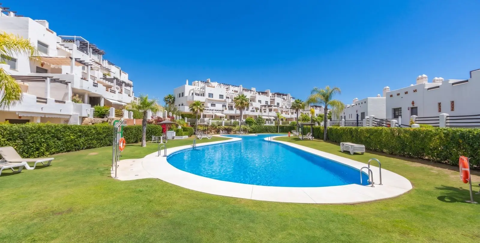 Продажа пентхауса в Estepona 54