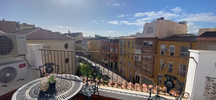 Продажа апартаментов на среднем этаже в Malaga 0