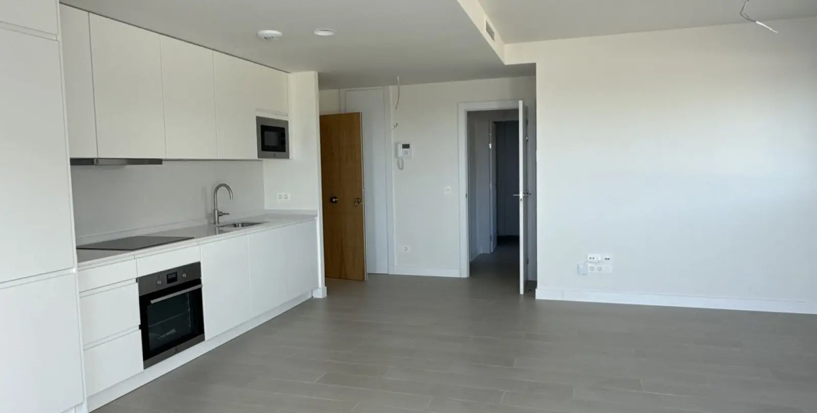 Sale of penthouse in Casares 3