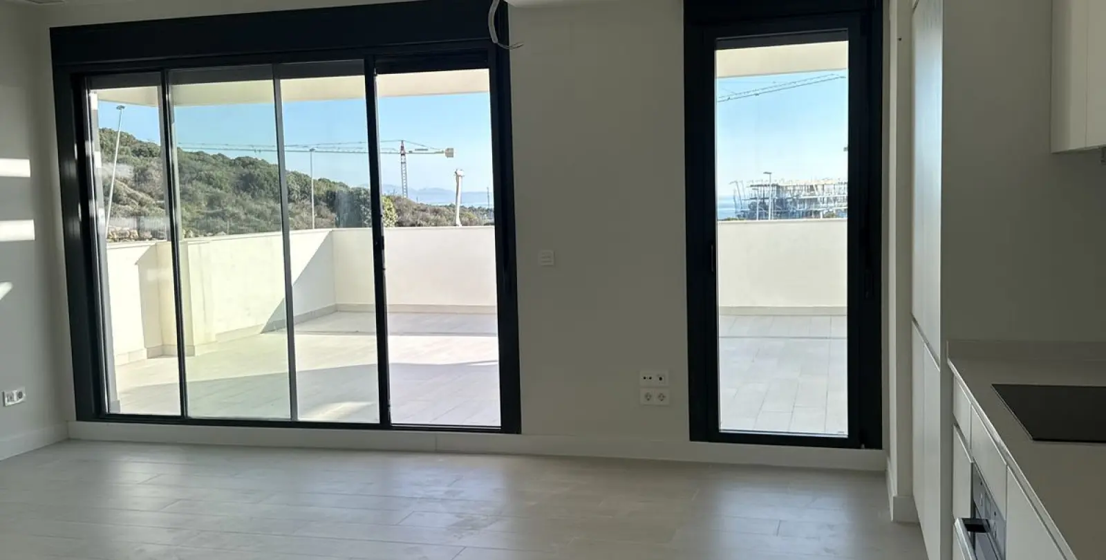 Sale of penthouse in Casares 5
