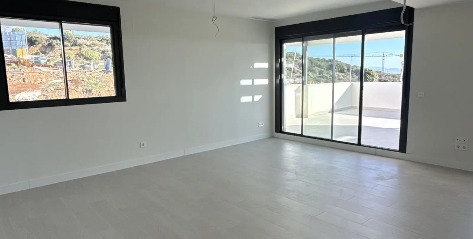 Sale of penthouse in Casares 6