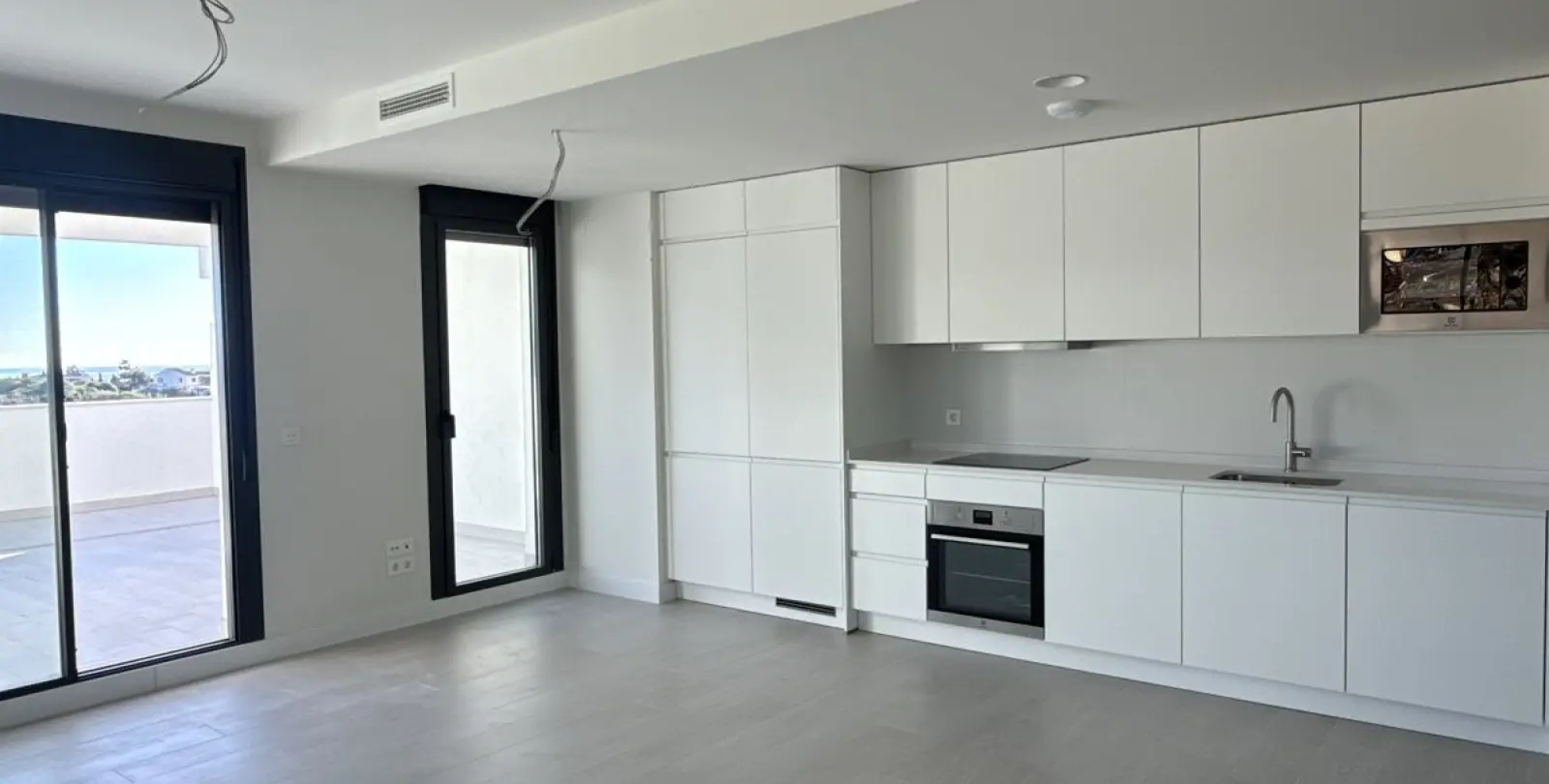 Sale of penthouse in Casares 7