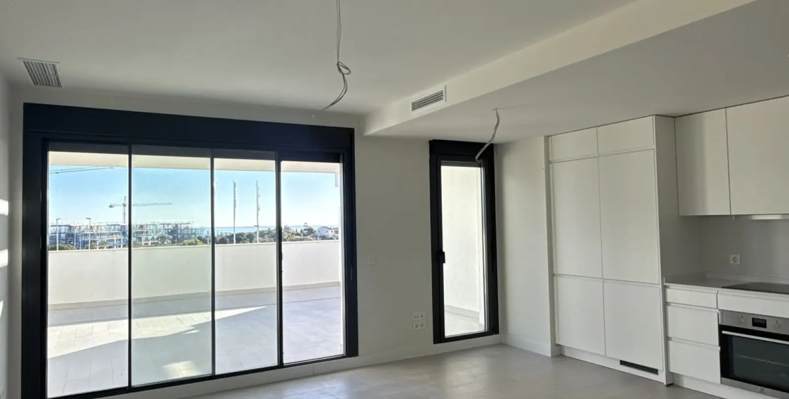 Sale of penthouse in Casares 8