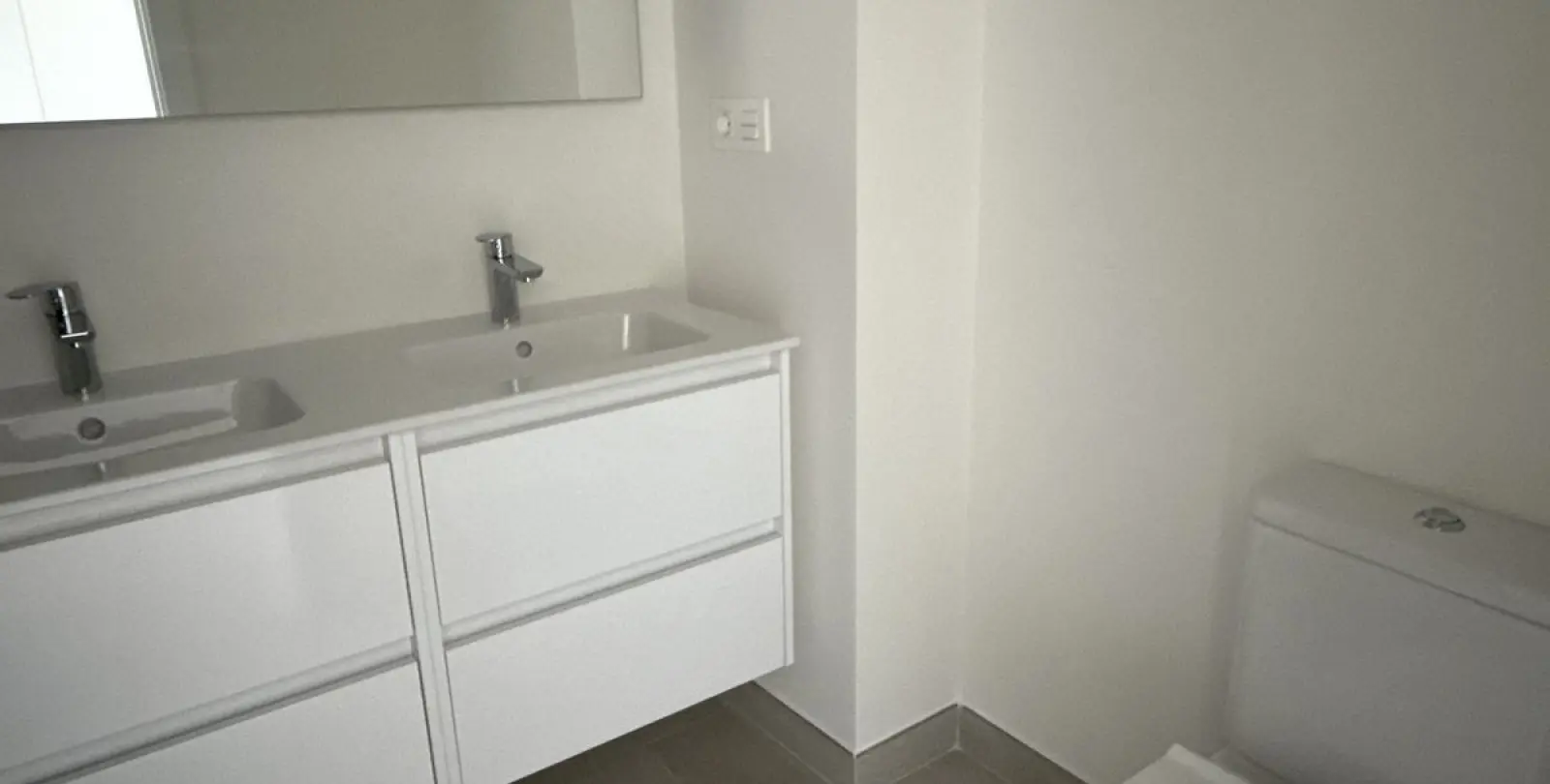 Sale of penthouse in Casares 17